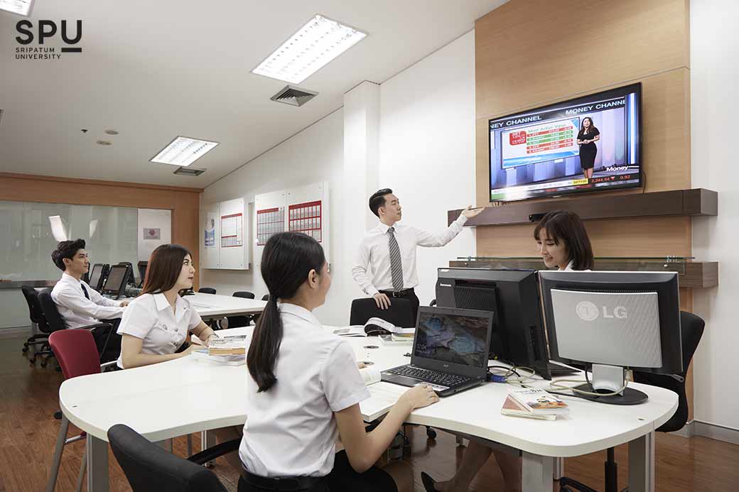 คณะบริหาร สาขาการเงิน