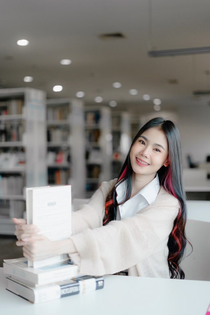Dek New Gen เตรียมพร้อมสู่โลกกว้างทางธุรกิจก่อนใคร เริ่มต้นที่สาขาธุรกิจระหว่างประเทศ SPU By พี่ใบเฟิร์น นัทธมน ศรีวิวัฒน์