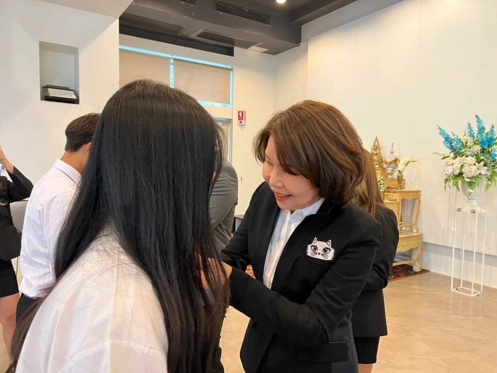 ใครว่าเรียนกฎหมายทำแค่อ่านหนังสือ? มารู้จักกับคณะนิติศาสตร์ SPU กันกับพี่ดรีม นภามาศ เพชรนก