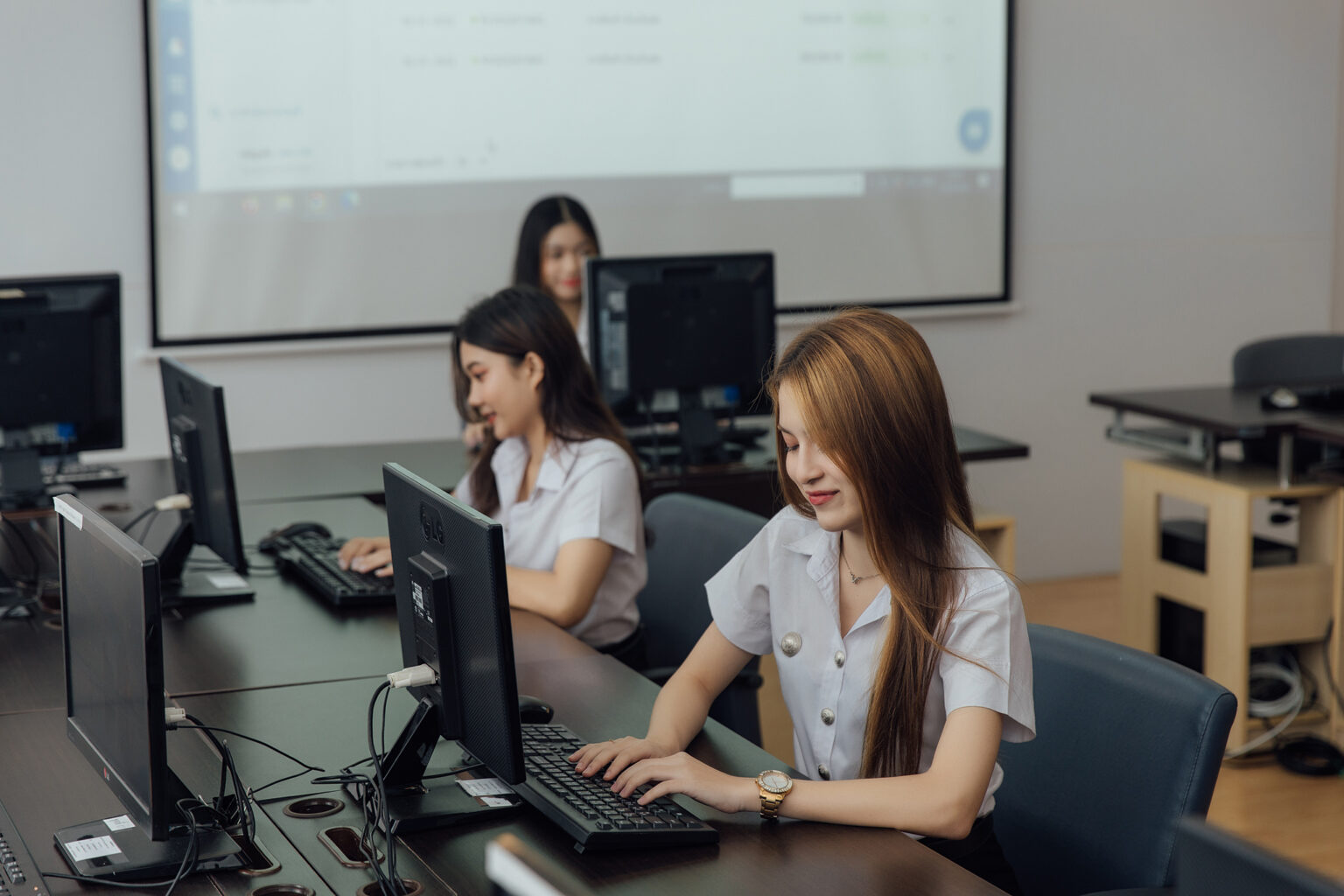 มัดรวม 20 เหตุผลที่สายไอทีต้องเลือก ICT ที่ SPU ครบทั้งเทคและธุรกิจ คณะเทคโนโลยีสารสนเทศ SPU