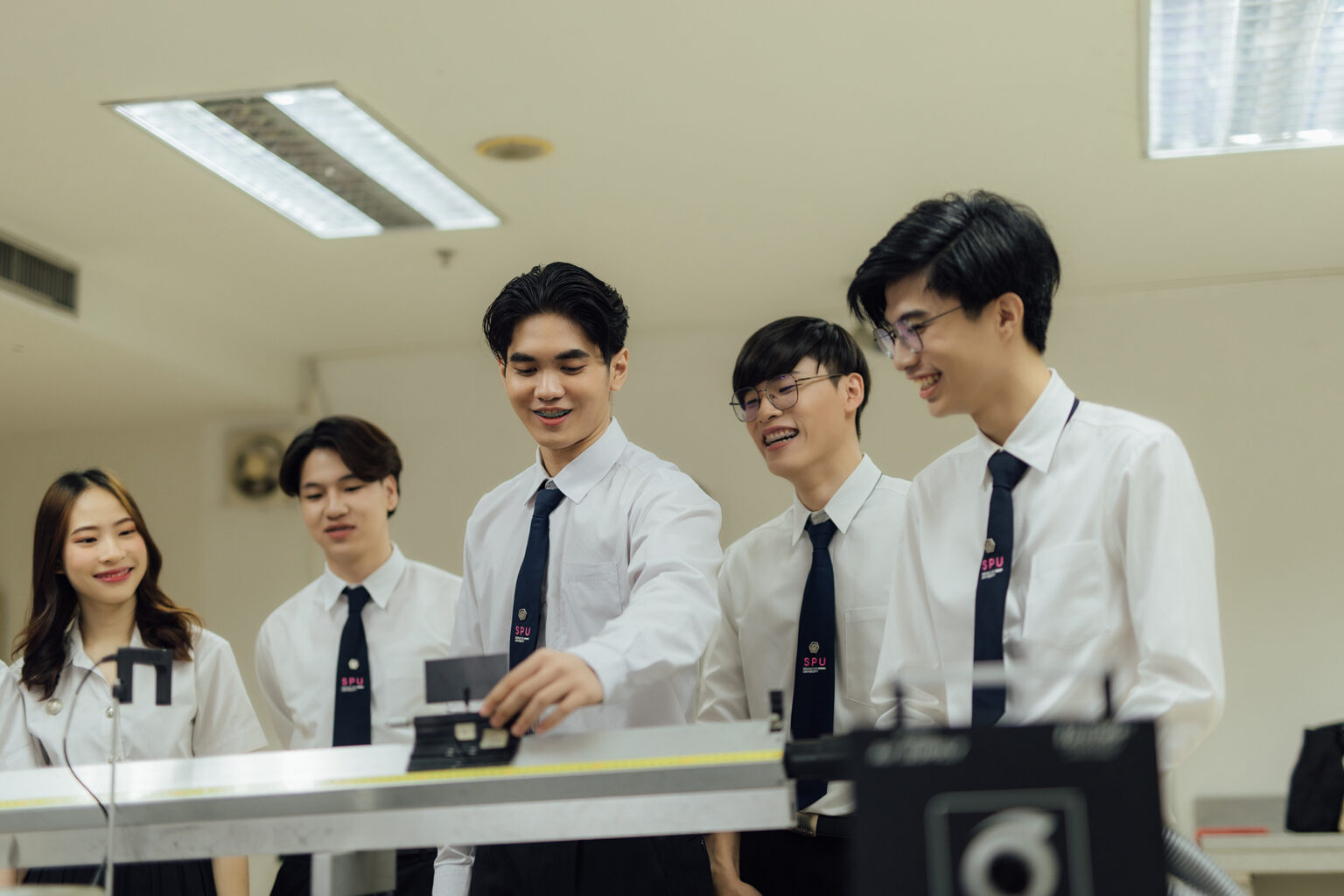 รวม 20 เหตุผลที่ต้องเรียนวิศวกรรมไฟฟ้า SPU รู้ลึก รู้จริง พร้อมลุยงานโครงการจริงตั้งแต่ปี 1