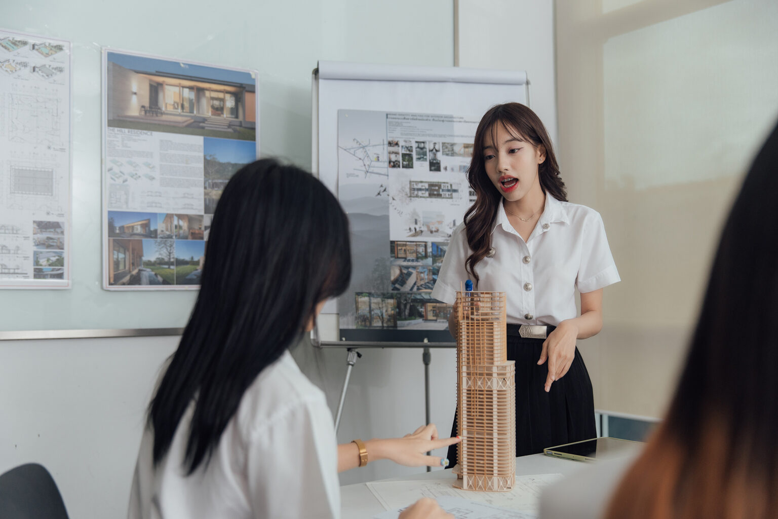 Q&A อยากเรียนสถาปัตย์ ต้องเริ่มยังไง? รวม 10 คำถามที่ Dek68 อยากรู้เรื่องสายออกแบบ!