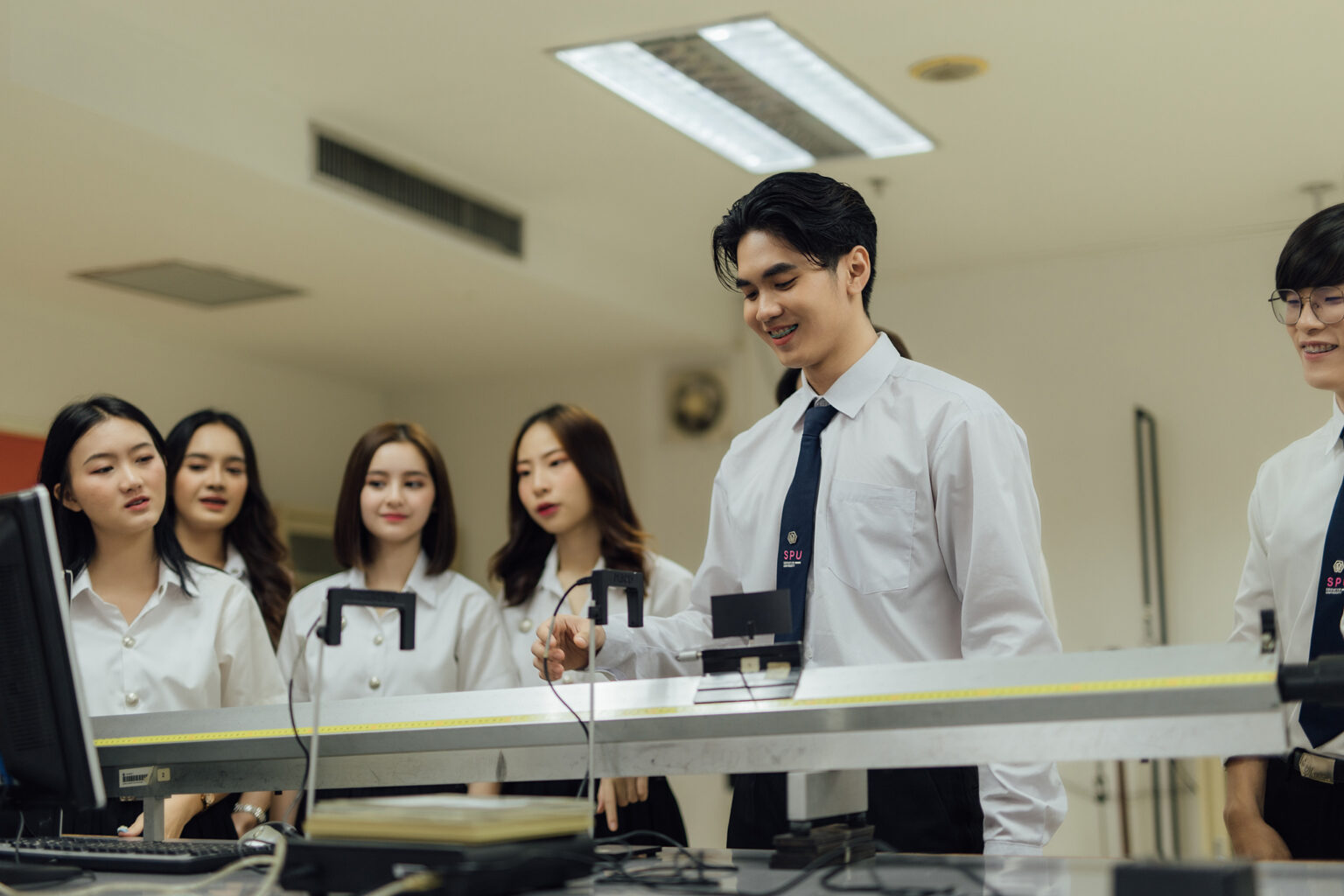 มัดรวมมาให้แล้ว… 20 นิสัยที่ใช่! สำหรับคนอยากเป็นวิศวกรไฟฟ้าตัวจริง ถ้ามีนิสัยแบบนี้ เรียนวิศวกรรมไฟฟ้าได้สบาย!