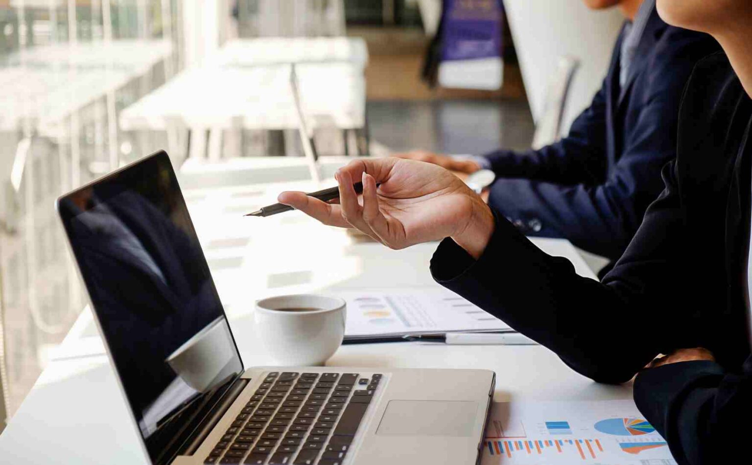 ปริญญาเอก DBA กับโอกาสเติบโตสายอาชีพผู้เชี่ยวชาญและผู้บริหารระดับสูงภาครัฐและเอกชน