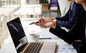 ปริญญาเอก DBA: กุญแจสู่โอกาสเติบโตสำหรับผู้บริหารระดับสูงในภาครัฐและเอกชน