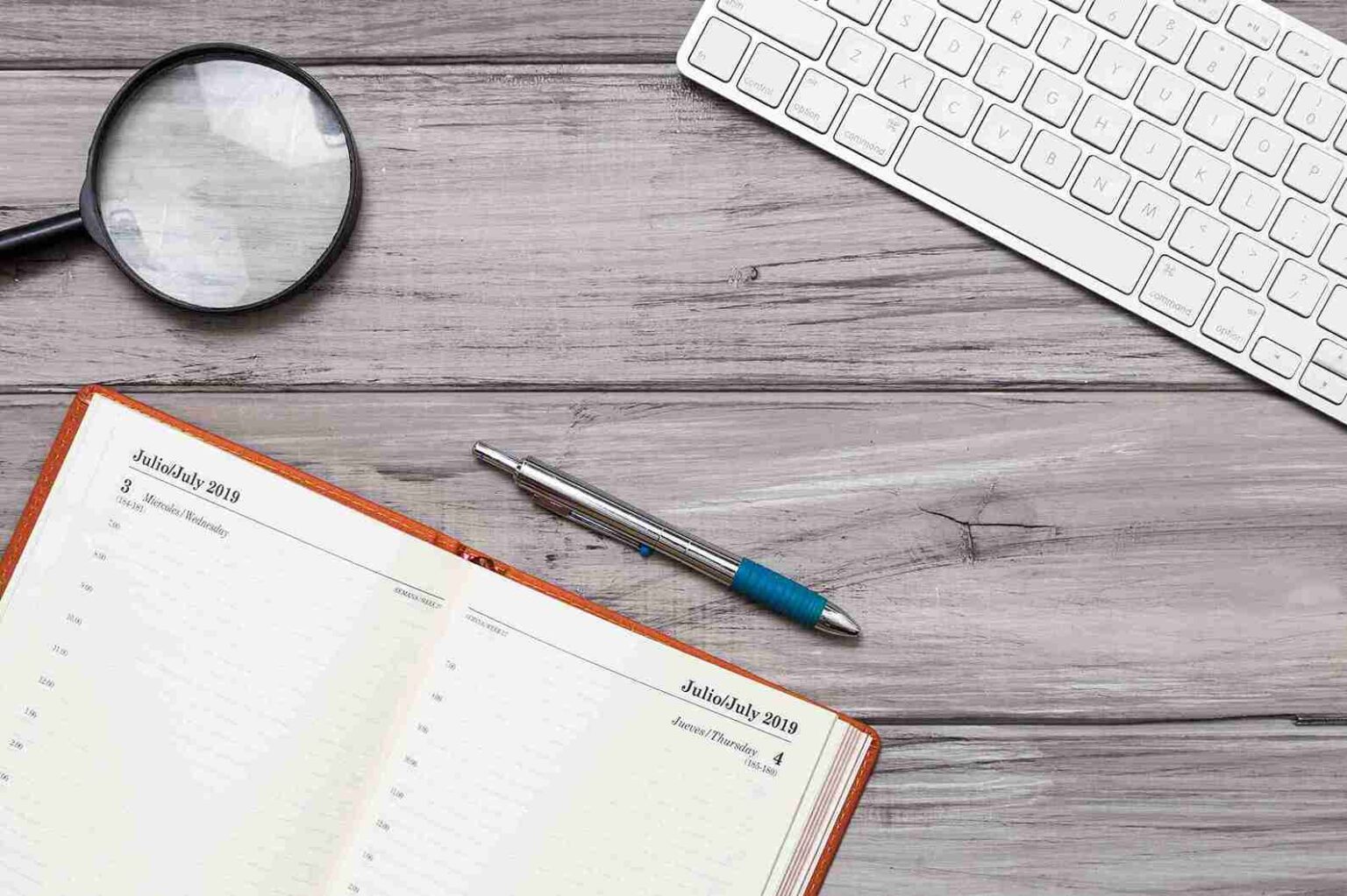 หัวข้อวิจัยและหัวข้อวิทยานิพนธ์: จุดเริ่มต้นสำคัญสู่ความสำเร็จทางวิชาการระดับปริญญาโทและปริญญาเอก