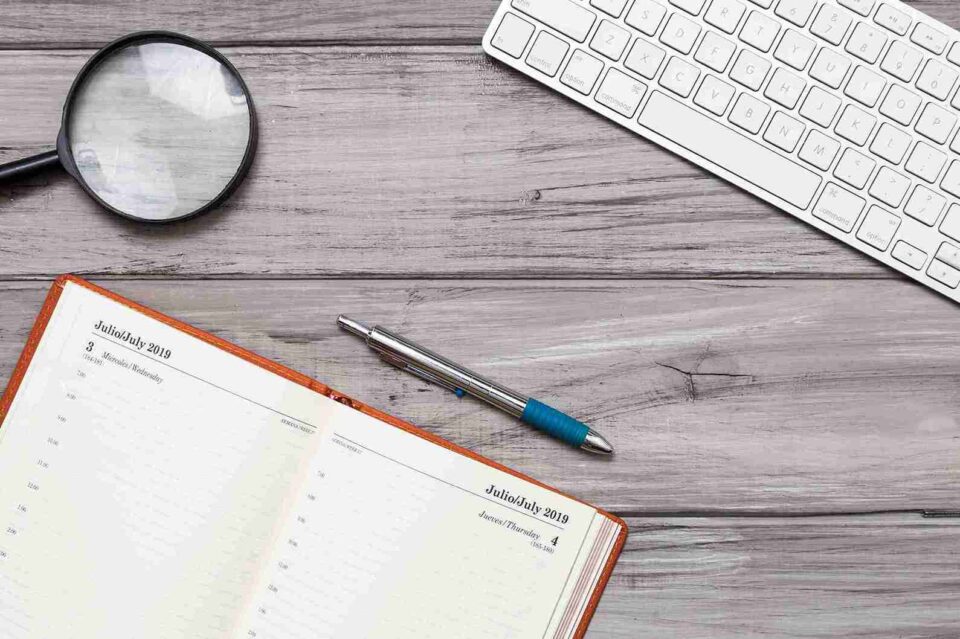 หัวข้อวิจัยและหัวข้อวิทยานิพนธ์: จุดเริ่มต้นสำคัญสู่ความสำเร็จทางวิชาการระดับปริญญาโทและปริญญาเอก