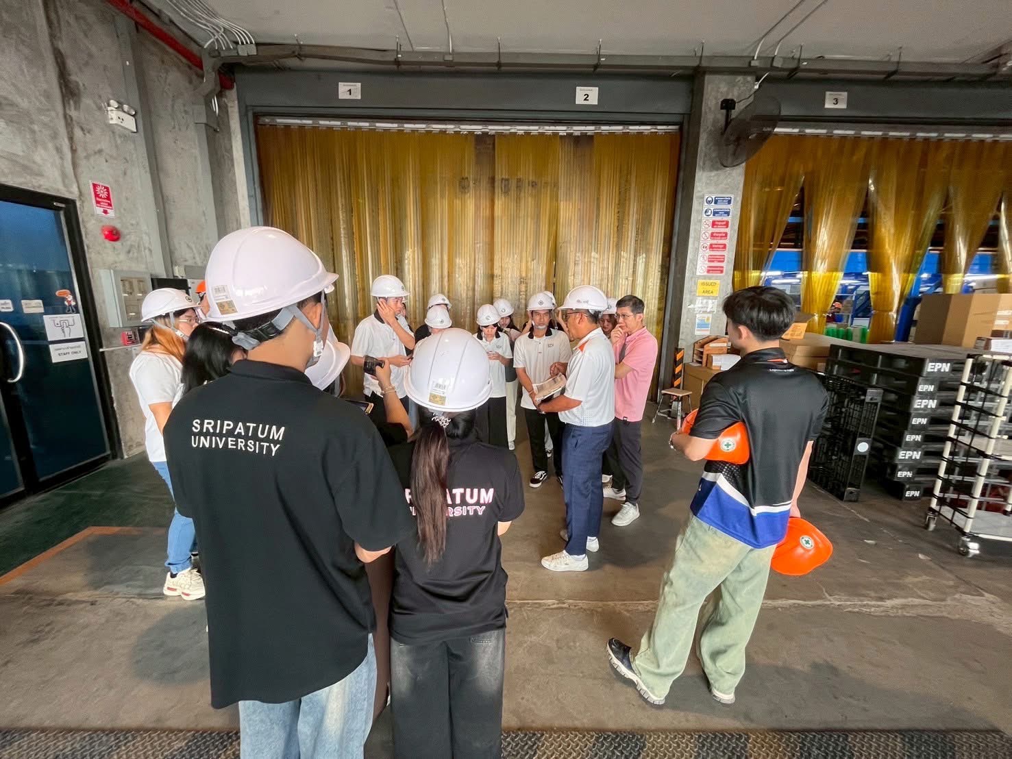 เจาะลึกเทรนด์ 2025! โลจิสติกส์ดิจิทัลและ Cold Chain สิ่งที่ต้องรู้ก่อนเลือกเรียนที่ วิทยาลัยโลจิสติกส์และซัพพลายเชน SPU