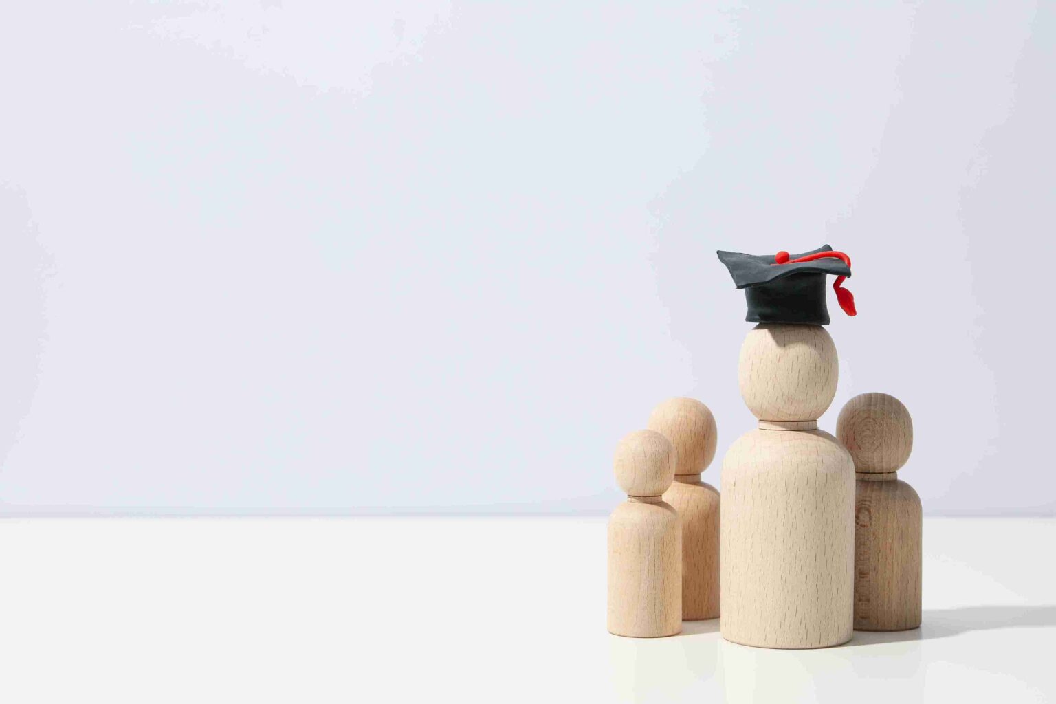 ทำไมคนทำงานยุคใหม่ต้องเรียนต่อ? เปิด 5 ประโยชน์ของการเรียนต่อปริญญาโท ปริญญาเอก SPU ที่คุณอาจไม่เคยรู้