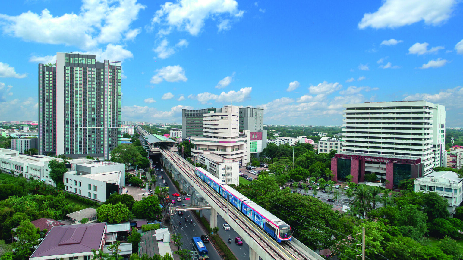 อัปเดต 2026! SPU มหาวิทยาลัยศรีปทุม เรียนสนุก เดินทางสบายด้วยรถไฟฟ้า BTS ถึงหน้ามอ