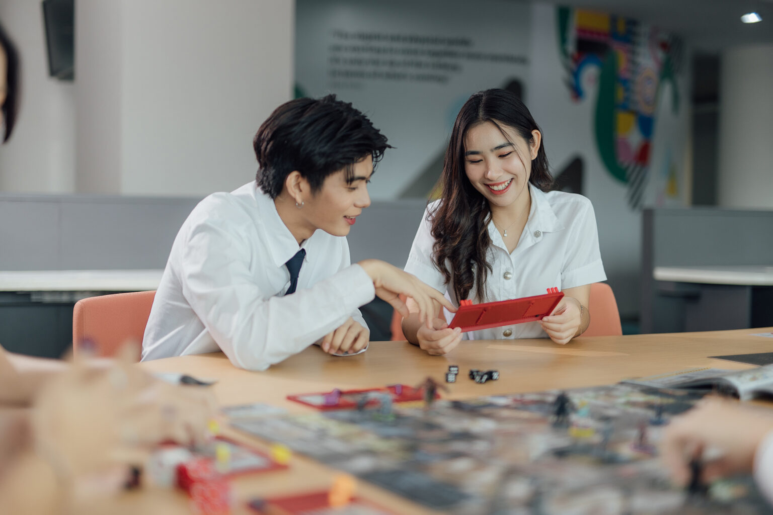 มากกว่าห้องเรียน! รีวิวชีวิตเด็ก คณะดิจิทัลมีเดีย มหาวิทยาลัยศรีปทุม ที่ได้ลงมือทำโปรเจกต์จริงกับตัวจริงในวงการ