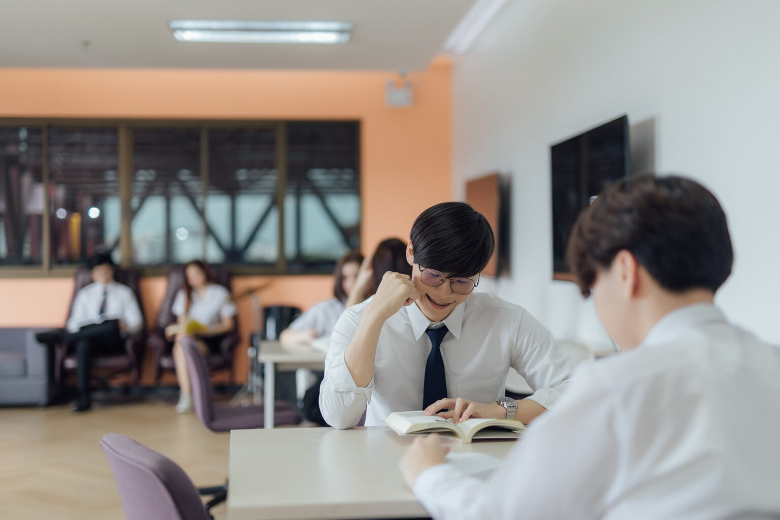 รีวิว 10 อาชีพทำงานข้ามสายที่น่าสนใจ เมื่อเรียนจบ สาขาการจัดการโลจิสติกส์และโซ่อุปทาน ที่ วิทยาลัยโลจิสติกส์และซัพพลายเชน มหาวิทยาลัยศรีปทุม