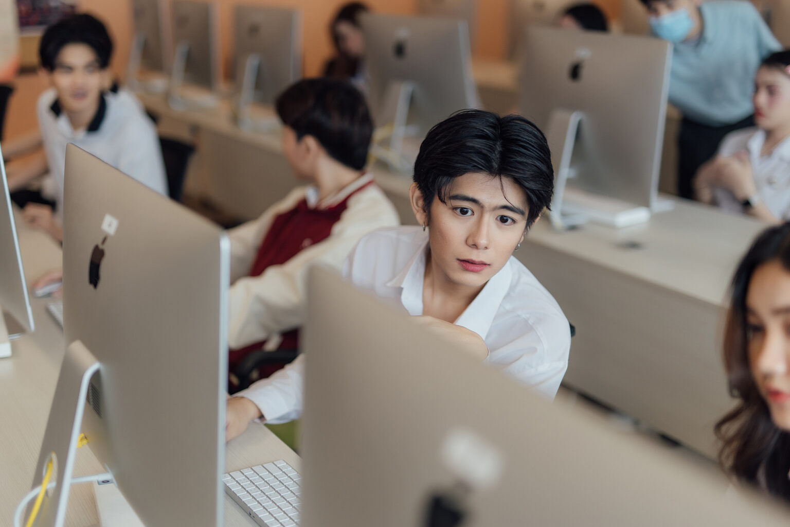 จบ SPU เงินเดือนสู้เด็กมหา’ลัยรัฐได้ไหม? เปิดสถิติรายได้บัณฑิตจบใหม่ปีล่าสุด