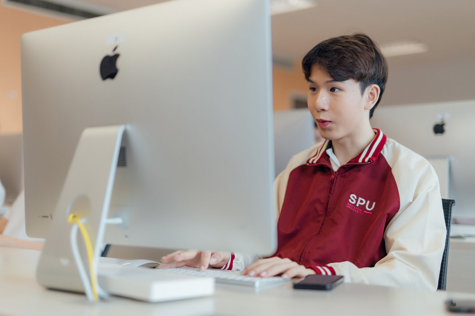 เปิดเส้นทางอาชีพสุดปัง! จบคณะเทคโนโลยีสารสนเทศ SPU ทำงานอะไรได้บ้าง?