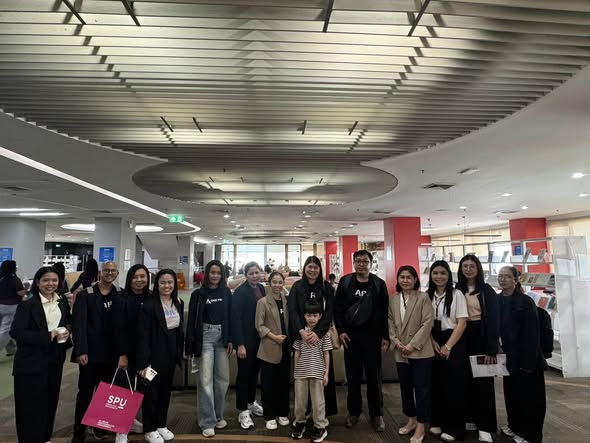 สำนักหอสมุด ม.ศรีปทุม ต้อนรับคณะศึกษาดูงานจาก ม.ราชภัฏภูเก็ต