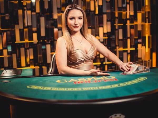 Untamed Wolf Pack online slot machine