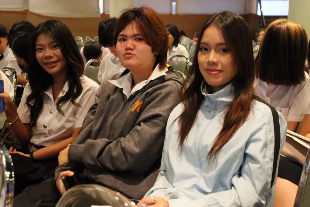 บัญชี SPU: The Professional AI for Accountancy“Al Finance: Insights to Smart Decisions” ใช้ AI วิเคราะห์การเงิน ตัดสินใจอย่างชาญฉลาด S 85704728 0
