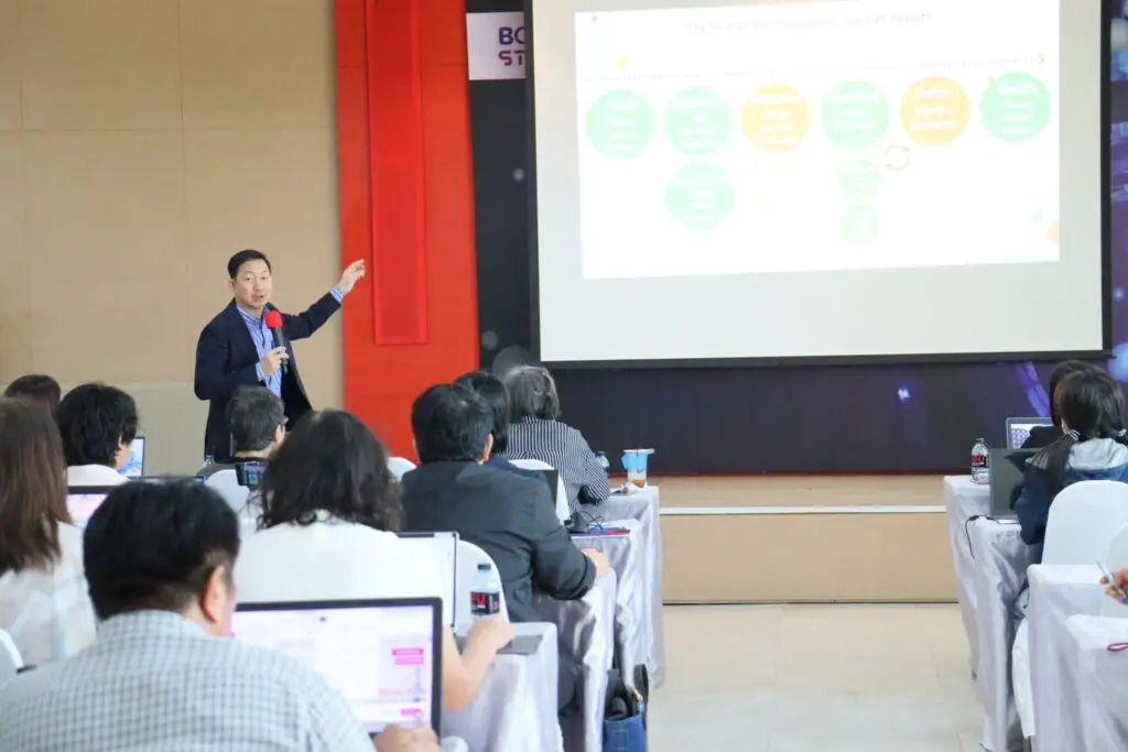 บัญชี SPU ขับเคลื่อน AI FOR WORKFORCE ยกระดับทักษะ AI สู่การทำงานยุคใหม่ messageImage 1789796388516 0