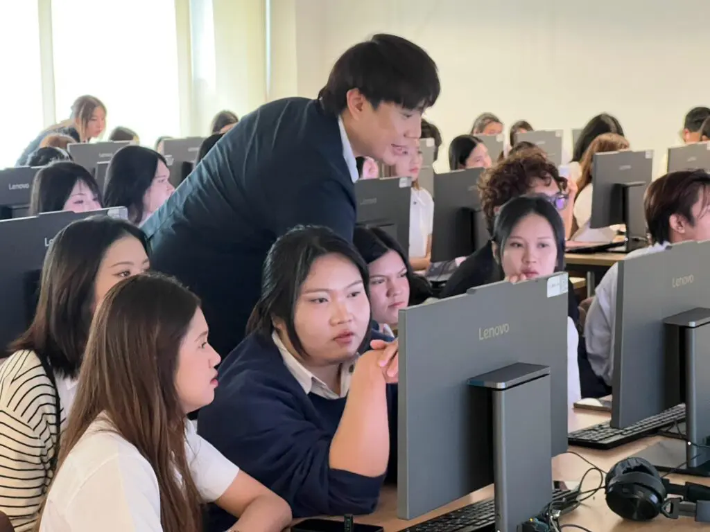 SPU ACC : Up-Skill นักศึกษา สู่การทำงานยุค AI “Workflow Automation & Data Analysis” S 28377105 0