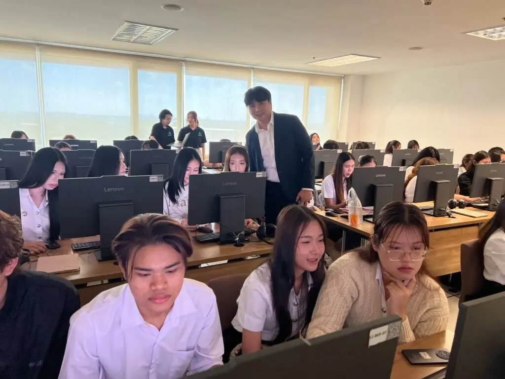 SPU ACC : Up-Skill นักศึกษา สู่การทำงานยุค AI “Workflow Automation & Data Analysis” S 28377106 0