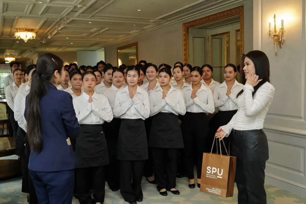 844965829 2147817019141775 684434250069634877 n DEK THAI CATH-Club เปิดห้องเรียนประสบการณ์จริง ณ Mandarin Oriental, Bangkok เรียนรู้ Luxury Hospitality จากมืออาชีพ