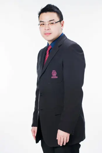 ผู้ช่วยศาสตราจารย์ ดร.เด่นชัย วรเดชจำเริญ