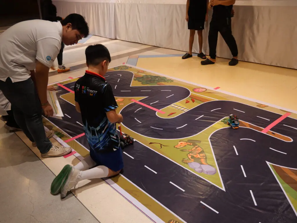 P1320487 คณะวิศวกรรมศาสตร์ ม.ศรีปทุม ร่วมจัดการแข่งขันหุ่นยนต์เยาวชนระดับประเทศ IYRC Thailand 2026 เปิดเวทีประชันนวัตกรรม คัดเลือกตัวแทนไทยสู่การแข่งขันระดับนานาชาติ