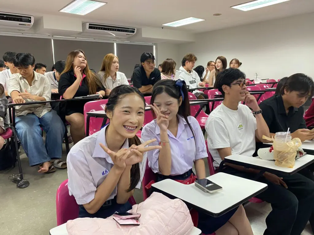 “พี่อิสระ ฮาตะ” Co-founder ช่องรับทราบ Production จัดคลาสพิเศษ หัวข้อ Creator สู่ Creatorpreneur! สำหรับ นศ. SPUSE เปลี่ยน Content ให้เป็นธุรกิจจริง 784251101 1522143193264156 199105052435130897 n