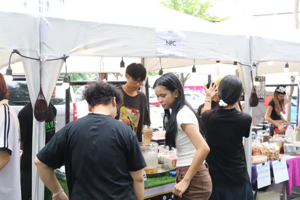 เปลี่ยนพื้นที่สีเขียวให้เต็มไปด้วยเสียงเพลงและร้านค้ามากมาย! กับ SPUCA x SPUSE “Music in the Park” 813060407 1534789578666184 5827106320055582848 n