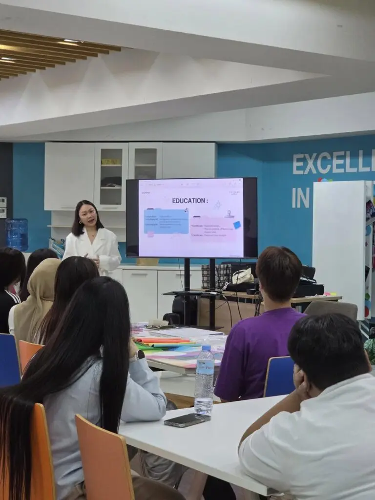 SPU SE เปิดประสบการณ์ “Personal Color” พานักศึกษาค้นหาสีที่ใช่ เสริมความมั่นใจในแบบของตัวเอง 820410689 1543083224503486 5387840223703517796 n