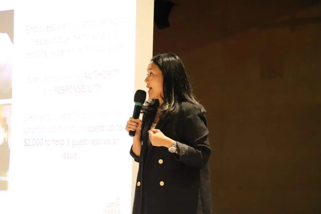 จาก Content สู่ Commerce! “คุณโฟม” Founder of Just Curious Strategy House เปิดกลยุทธ์ Digital Marketing เปลี่ยนคอนเทนต์ให้สร้างยอดขายจริง 854827917 1566828242128984 4455389797096360630 n
