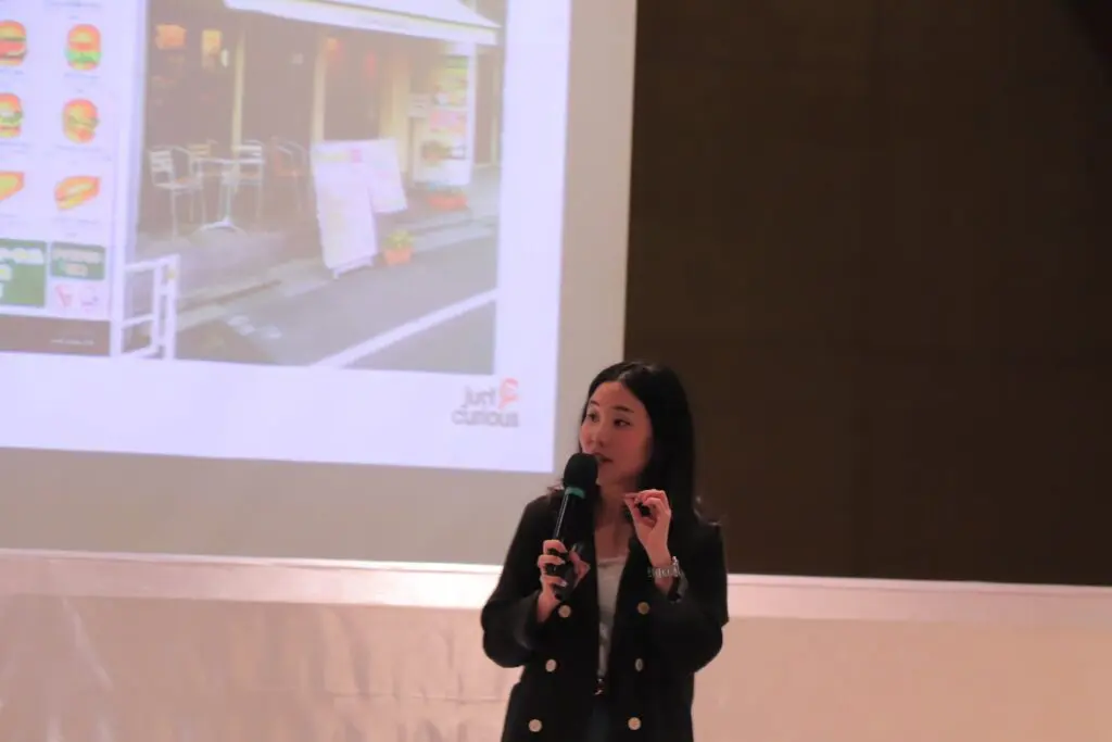 จาก Content สู่ Commerce! “คุณโฟม” Founder of Just Curious Strategy House เปิดกลยุทธ์ Digital Marketing เปลี่ยนคอนเทนต์ให้สร้างยอดขายจริง 854880600 1566827462129062 8089606725224554831 n