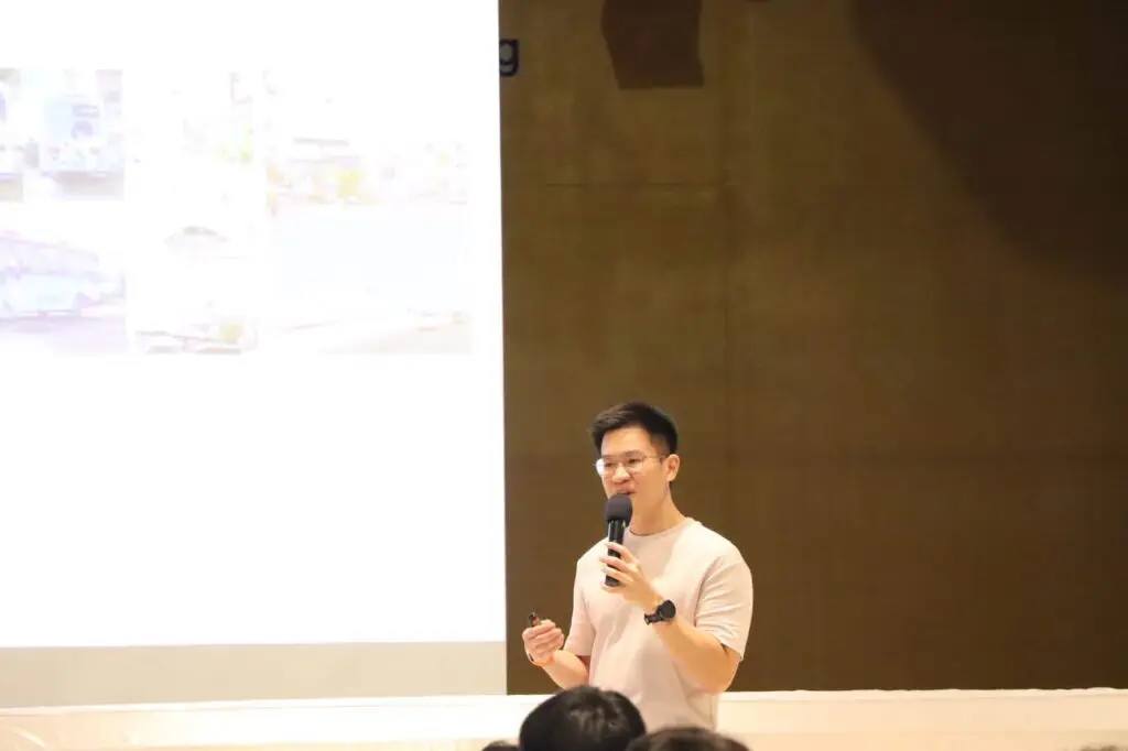 เรียนกับตัวจริงกับ CEO รุ่นใหม่ บริษัทรายได้ 3 พันล้านบาท เติบโตต่อเนื่องกับ Brand Dr.Pong S 54681605 0 1