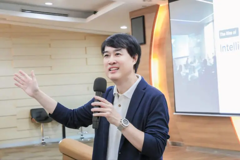 จุดประกายองค์กรอัจฉริยะ SPU จัด CEO Talk ครั้งที่ 119 เจาะลึก AI และนวัตกรรมขับเคลื่อนธุรกิจแห่งอนาคต Igniting Intelligent Enterprises: SPU Hosts CEO Talk #119 on AI and Innovation Driving Future Business Growth