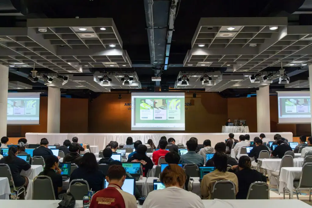 DSC04707 คณะไอที SPU จัด Gen AI Challenge 2026 ปลดล็อกสกิล AI ให้นักศึกษา 200 คน