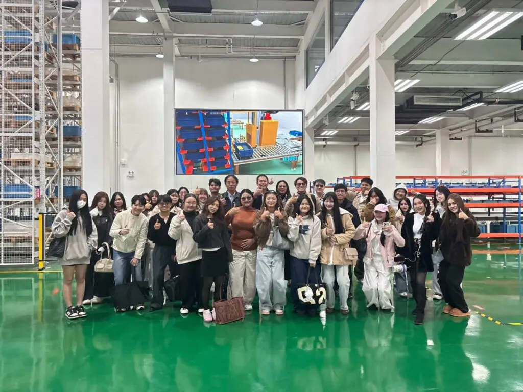 LINE ALBUM Beijing WUZI University 261028 118 อาจารย์ IT SPU บุกปักกิ่ง! อัปสกิล AI และ IoT เปิดโลก Smart Logistics สู่การพัฒนาวิศวกรยุคใหม่