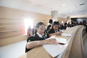 20170205110545VpwBMc9 พิธีประสาทปริญญา คณะเทคโนโลยีสารสนเทศ ประจำปีการศึกษา 2558