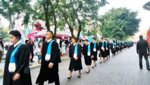 2017020511073026urqcX พิธีประสาทปริญญา คณะเทคโนโลยีสารสนเทศ ประจำปีการศึกษา 2558