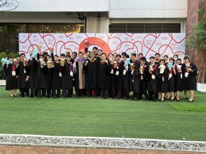20221226112735 ขอแสดงความยินดีกับ ดุษฎีบัณฑิต มหาบัณฑิต และบัณฑิต ประจำปีการศึกษา 2564