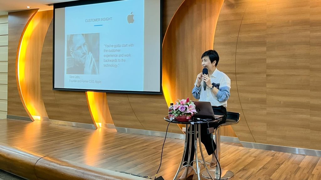5 0 IT-Engineering, Design Thinking Leadership Camp: Micro Influencer