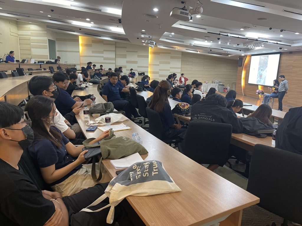S 11599880 0 IT-Engineering, Design Thinking Leadership Camp: Micro Influencer