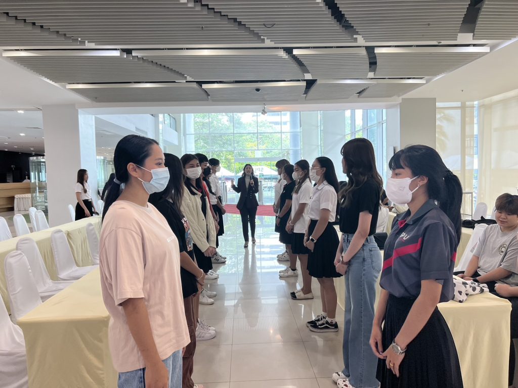 S 29253831 0 กิจกรรมพัฒนาบุคลิกภาพ Dek IT SPU สู่การเป็นผู้นำนักศึกษายุคใหม่