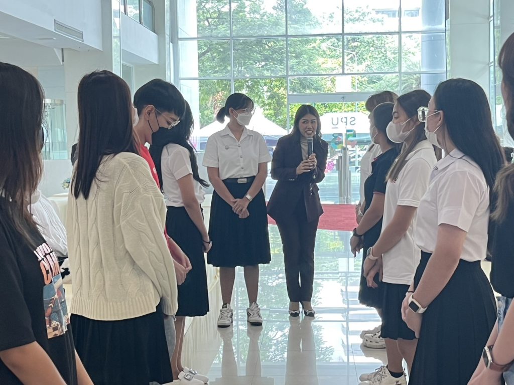 S 29253832 0 กิจกรรมพัฒนาบุคลิกภาพ Dek IT SPU สู่การเป็นผู้นำนักศึกษายุคใหม่