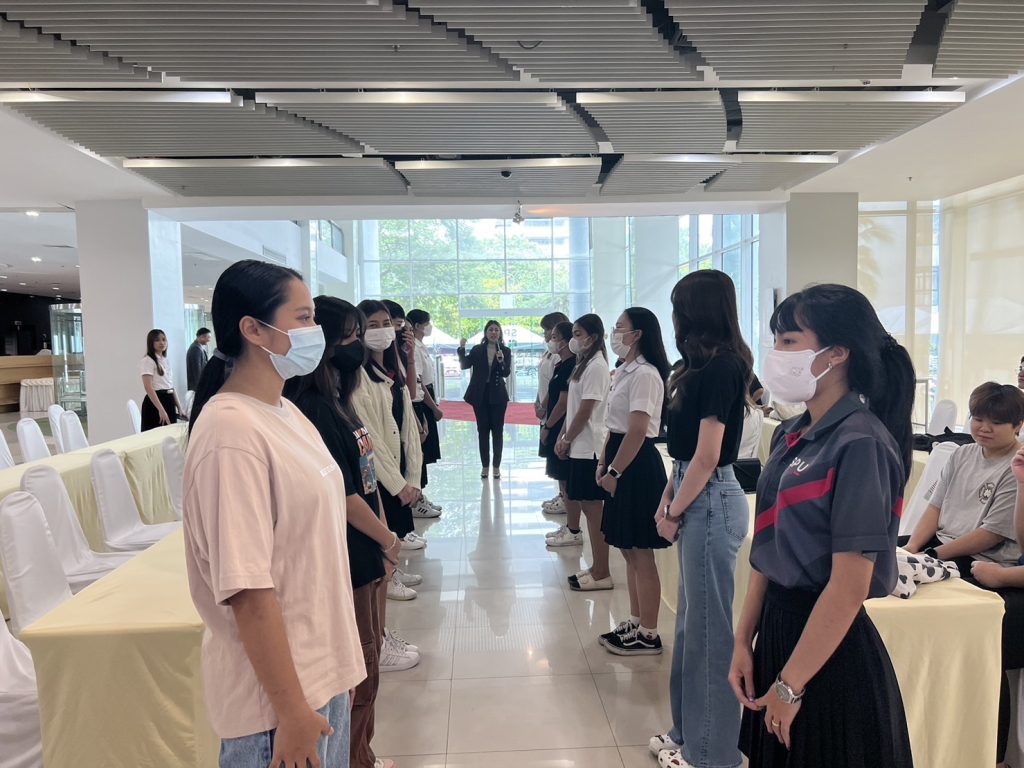 S 29254054 0 กิจกรรมพัฒนาบุคลิกภาพ Dek IT SPU สู่การเป็นผู้นำนักศึกษายุคใหม่