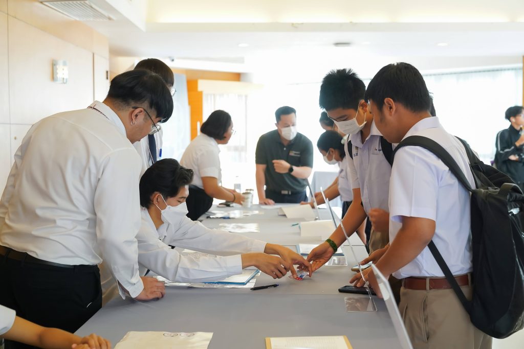 DSC05208 SPU AI PROMPT MINI HACKATHON 2024 competition with over 300 participants