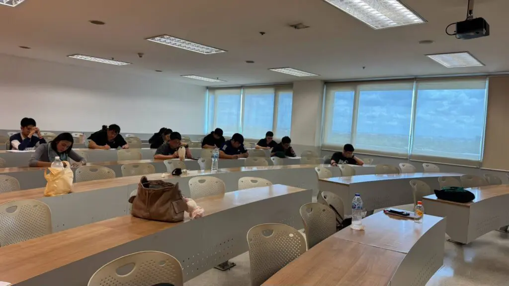 815799026 1409361824023159 6157548393698114750 n เก็บตกบรรยากาศการเรียนสุดเข้มข้นในรายวิชา LLM61567 กฎหมายการค้าระหว่างประเทศชั้นสูง