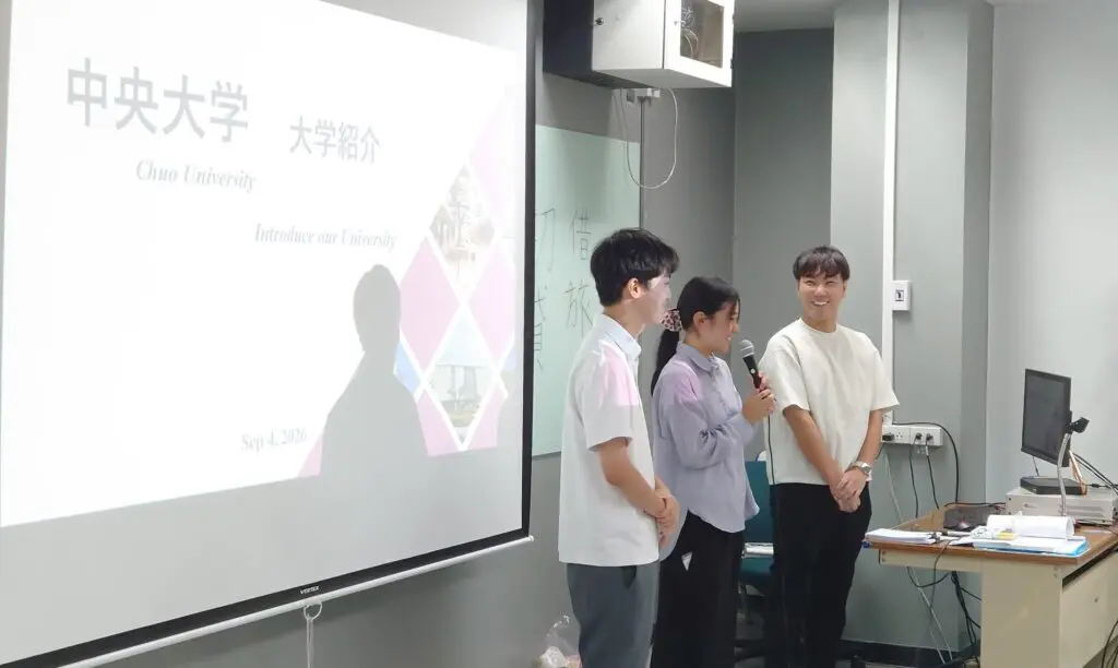 ยินดีต้อนรับ 12 8