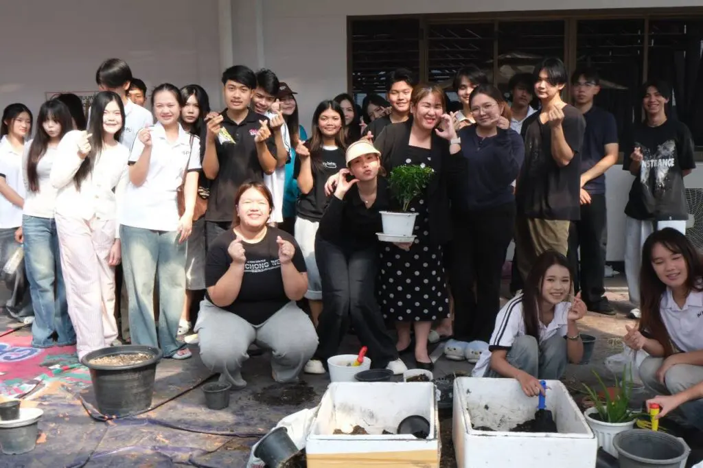 SPU ชวน DekLAS เปลี่ยนพื้นที่ว่างให้เป็นพื้นที่สีเขียว ขับเคลื่อน SDG 13 รับมือการเปลี่ยนแปลงสภาพภูมิอากาศ 3