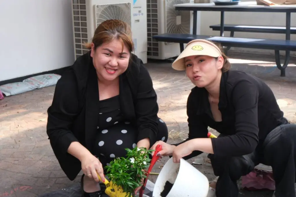 SPU ชวน DekLAS เปลี่ยนพื้นที่ว่างให้เป็นพื้นที่สีเขียว ขับเคลื่อน SDG 13 รับมือการเปลี่ยนแปลงสภาพภูมิอากาศ 7
