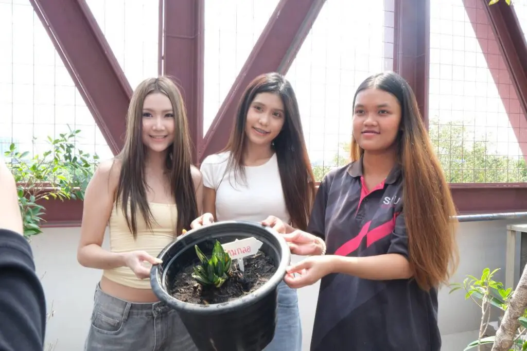 SPU ชวน DekLAS เปลี่ยนพื้นที่ว่างให้เป็นพื้นที่สีเขียว ขับเคลื่อน SDG 13 รับมือการเปลี่ยนแปลงสภาพภูมิอากาศ 13